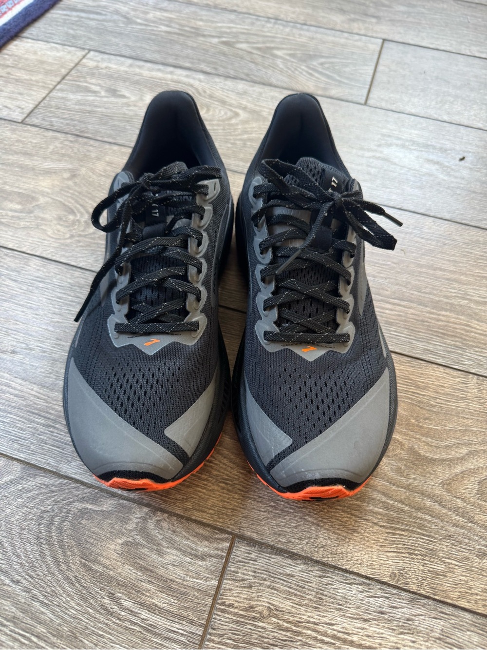 Brooks Black and Gray Women's Running Shoes with Orange Details, Ghost 17